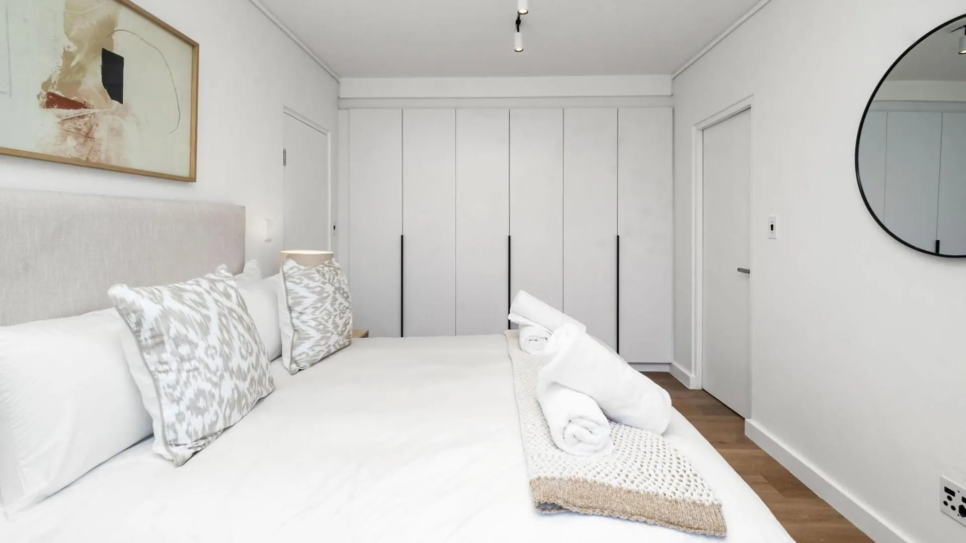 Modern 2-Bed Apartment In Claremont With Balcony Ciudad del Cabo Sudáfrica
