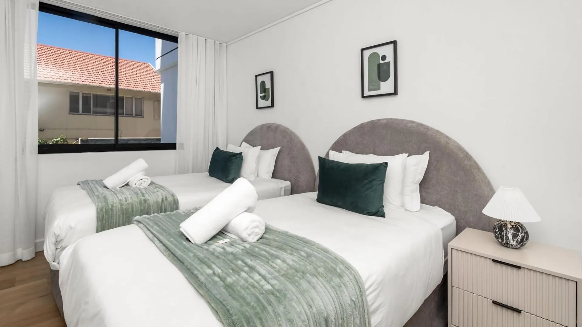 Modern 2-Bed Apartment In Claremont With Balcony Ciudad del Cabo