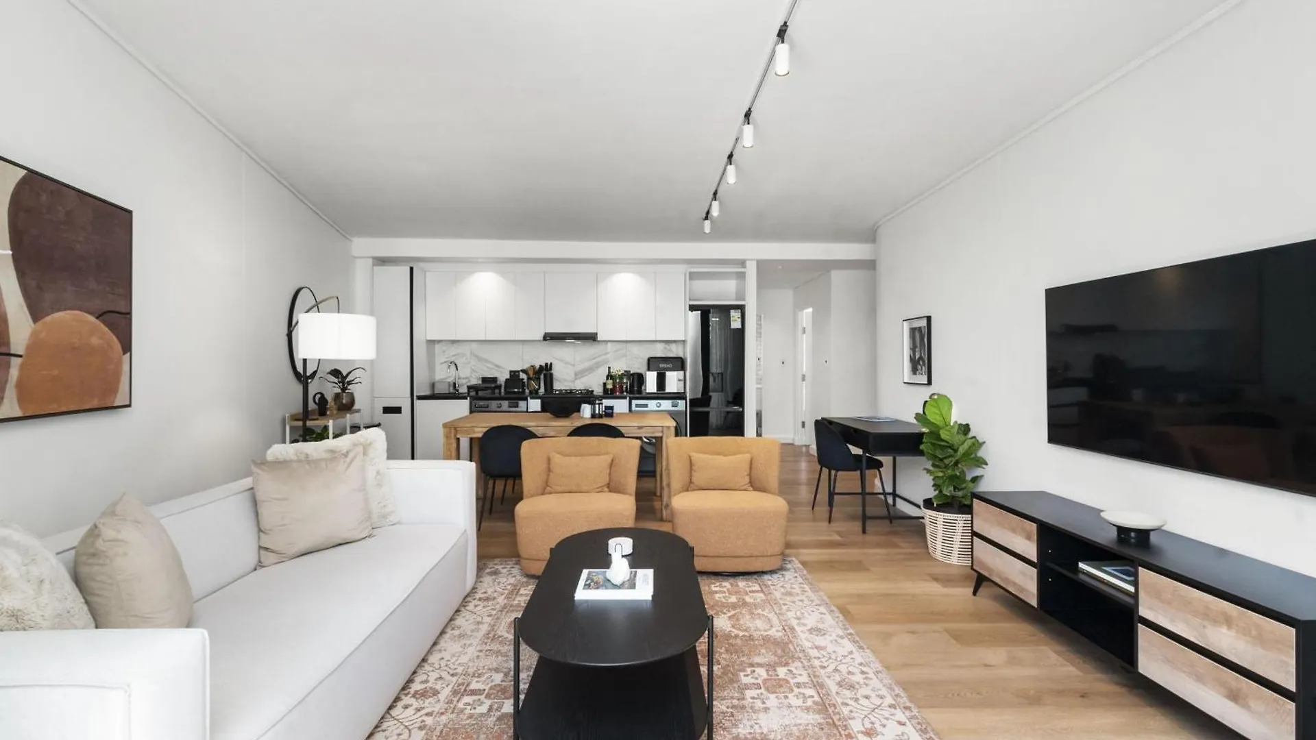 Modern 2-Bed Apartment In Claremont With Balcony Ciudad del Cabo